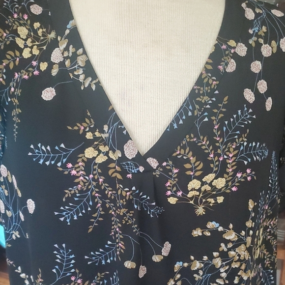 Philosophy Black and Tan Ruffled Wrap Blouse - Picture 4 of 6